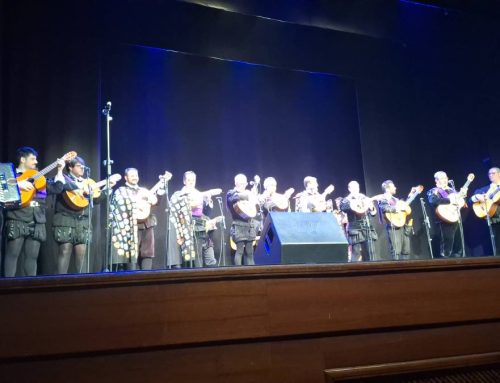 La Fundación Siglo Futuro rindió homenaje a sus socios. La música de gaitas gallegas  con la Banda «Gaiteando» y la Tuna de la Universidad de Alcalá, llevaron la alegría y el divertimento a todos los asistentes.